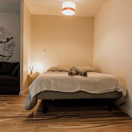 Um Studios Saint-Chamond Ngoại thất bức ảnh
